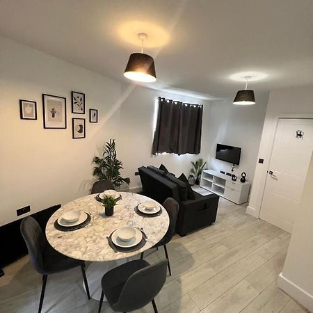 2 Bedroom Flat 伦敦 外观 照片